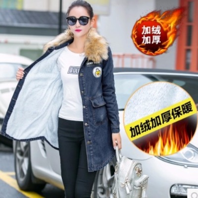 冬季字母印花加绒加厚宽松牛仔外套女中长款百搭修身显瘦牛仔衣女