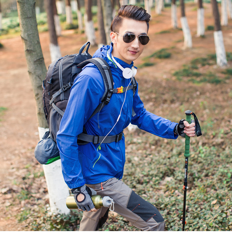Large Capacity Hiking Backpack For Outdoor Travel And School_voghion.com