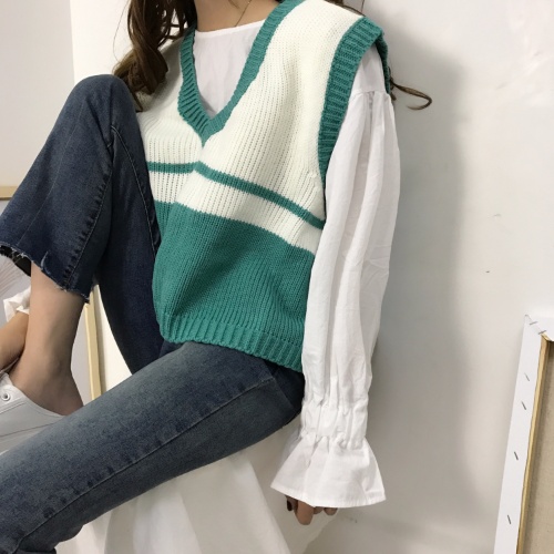 Academy style autumn new Pullover vest women's Retro V-neck loose stripe color matching short woolen sweater