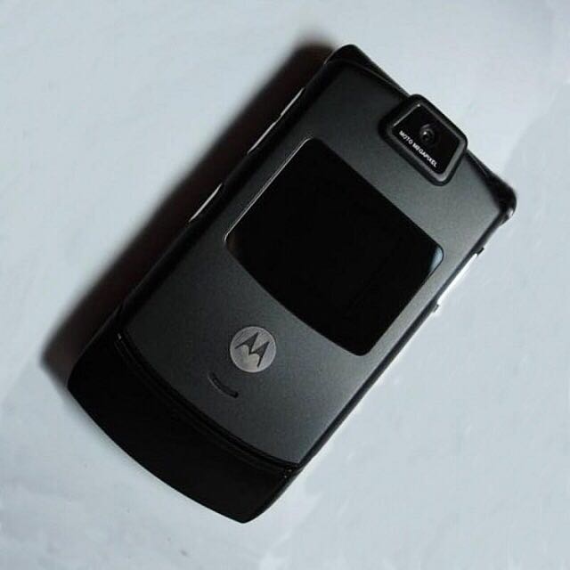 motorola/摩托罗拉v3c cdma电信手机超薄翻盖备用机老人学生手机